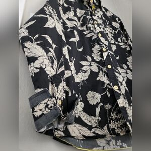 Descendant of Thieves Button Up